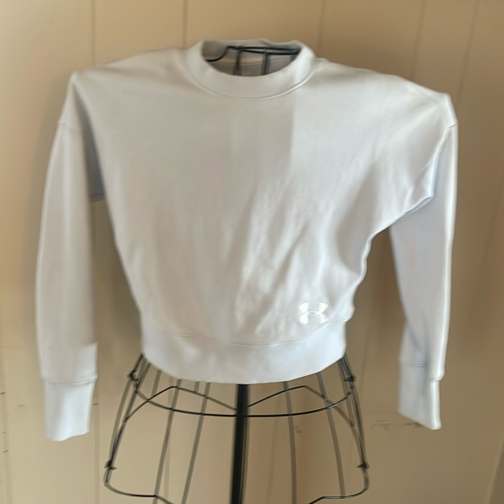Under Armor sweatshirt, woman’s-teens… size m